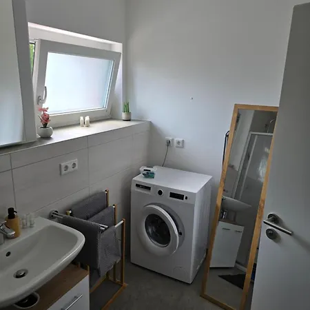Modernes In Guter Lage Deluxe *