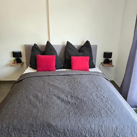 Modernes In Guter Lage Deluxe