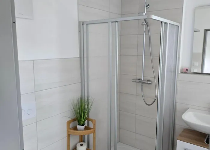 Modernes In Guter Lage Deluxe