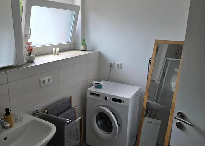 Modernes In Guter Lage Deluxe *